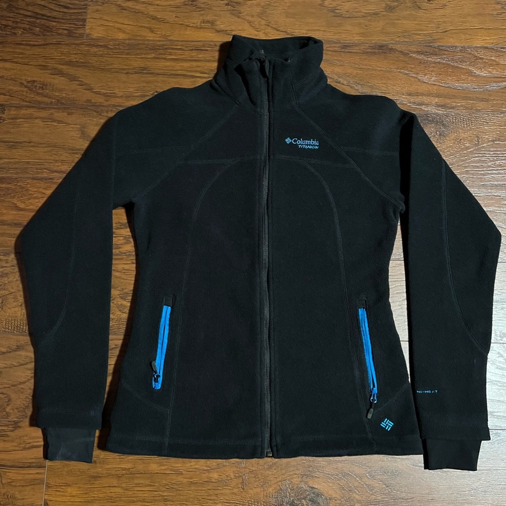 Black fleece with omni-heat by Columbia.